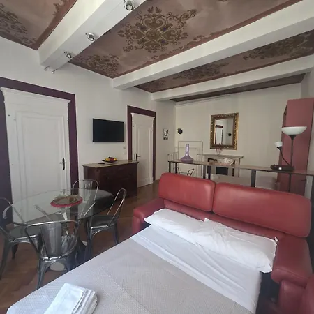 Il Salotto 3* Болонья